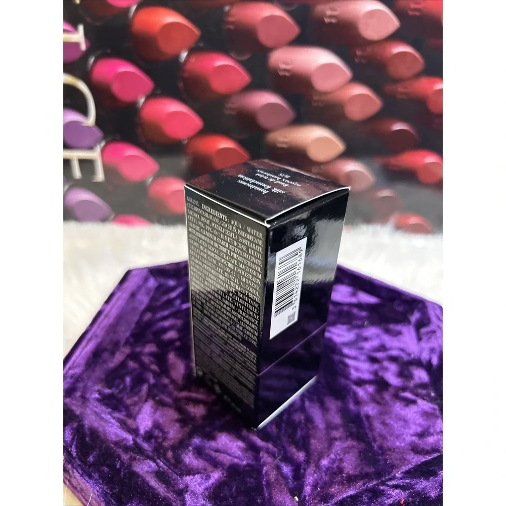Giorgio Armani Luminous Silk Foundation  1oz/30ml New With Box —11.75‎ Shade